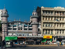 Bengali Sunni Jameh: Masjid yang Berada di Pusat Kota Yangon, Myanmar